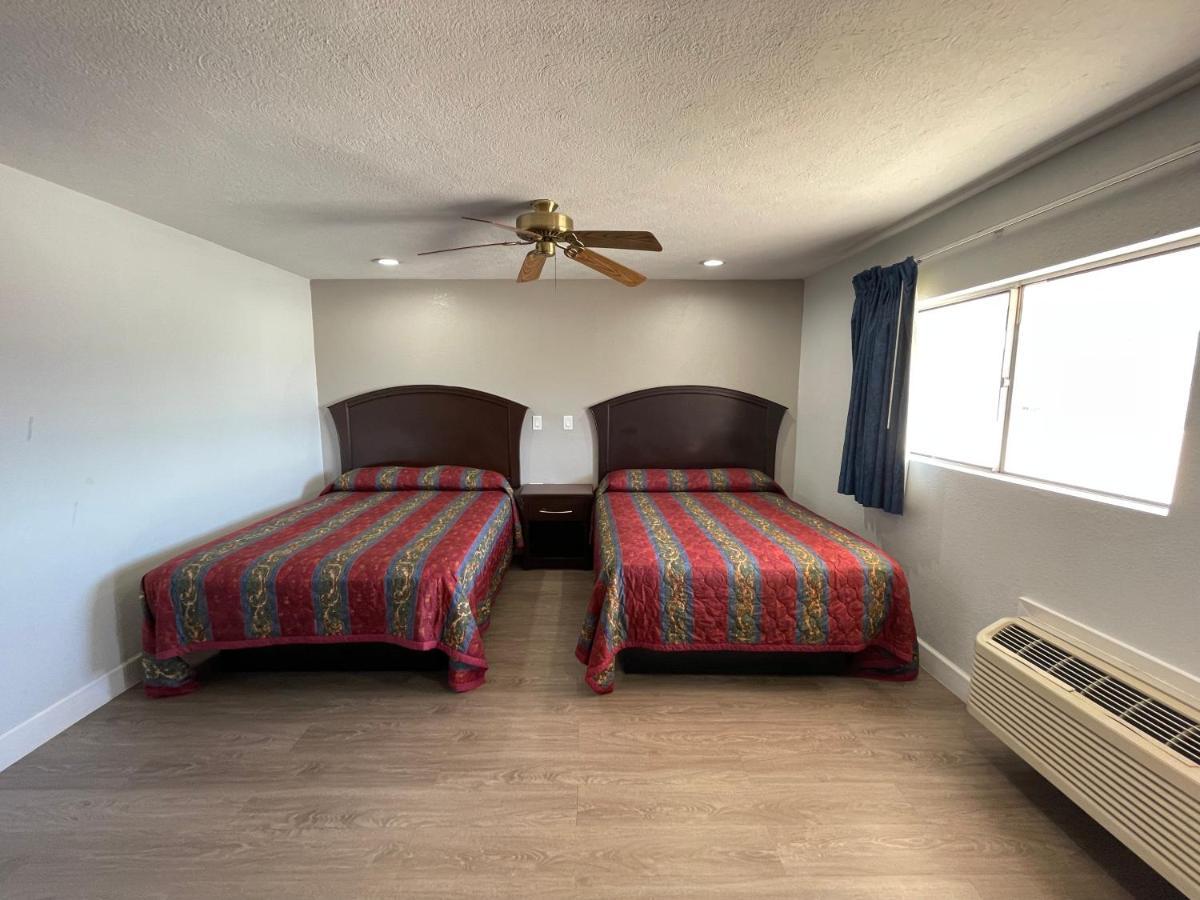 Western Inn West Columbia エクステリア 写真