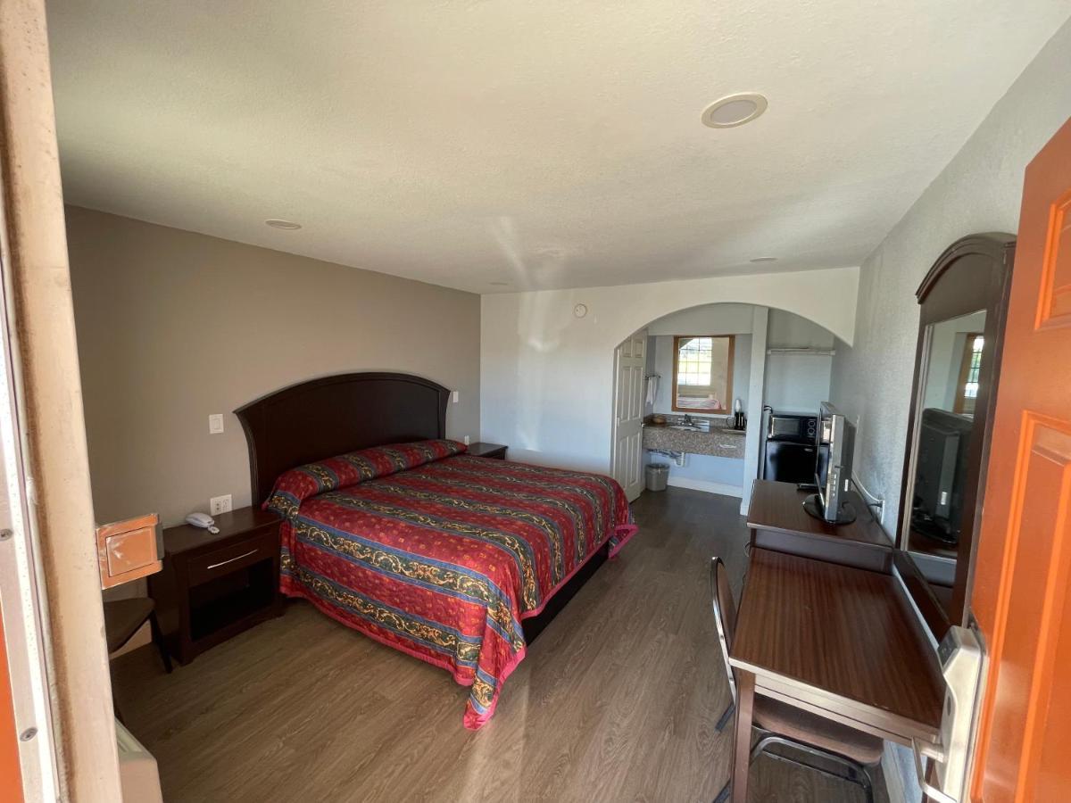 Western Inn West Columbia エクステリア 写真